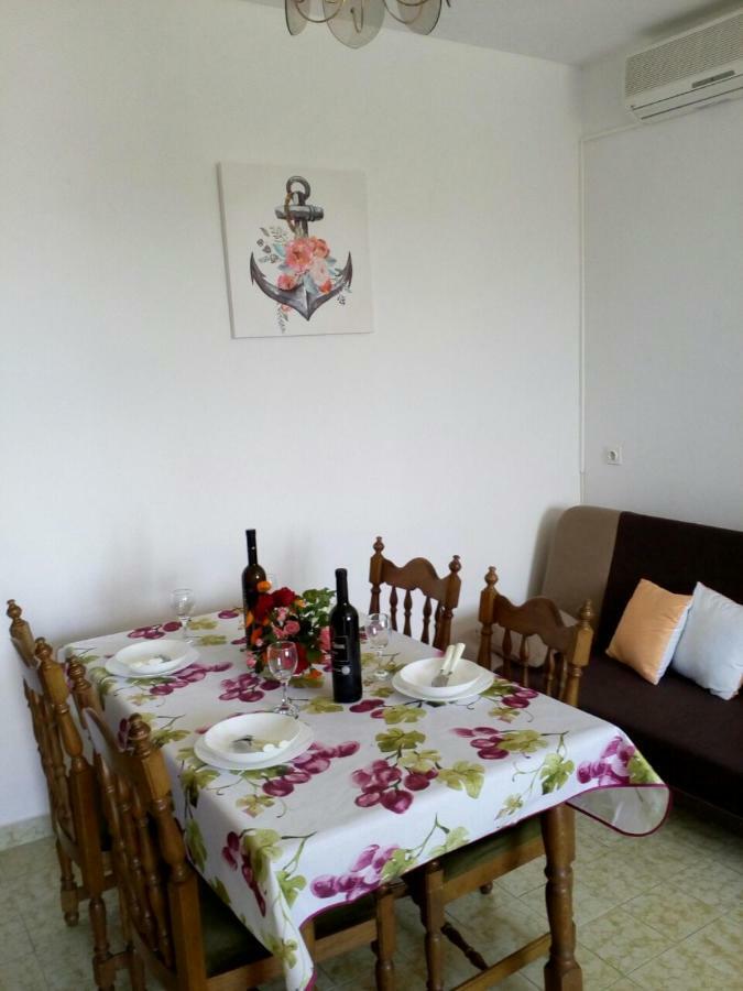 Apartman Knapic Koromačno المظهر الخارجي الصورة