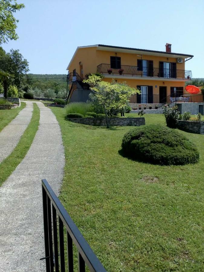 Apartman Knapic Koromačno المظهر الخارجي الصورة